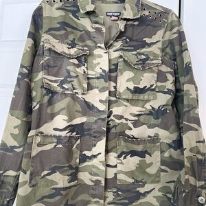 Hot Topic Green Camouflage Jacket 2017 Size M